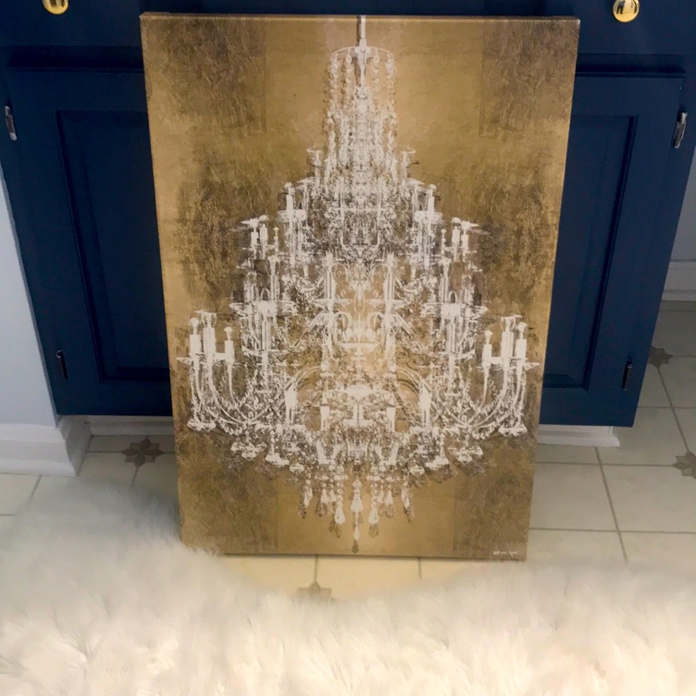 Oliver gal chandelier canvas